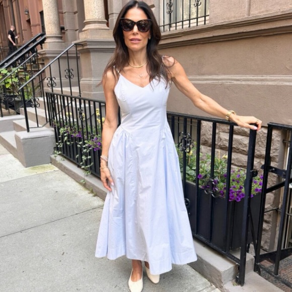 Babaton Technique Poplin Dress in Villa Blue Size 6 - Picture 1 of 9